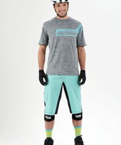 Eastendwardrobe.shop26cf7327f0 3